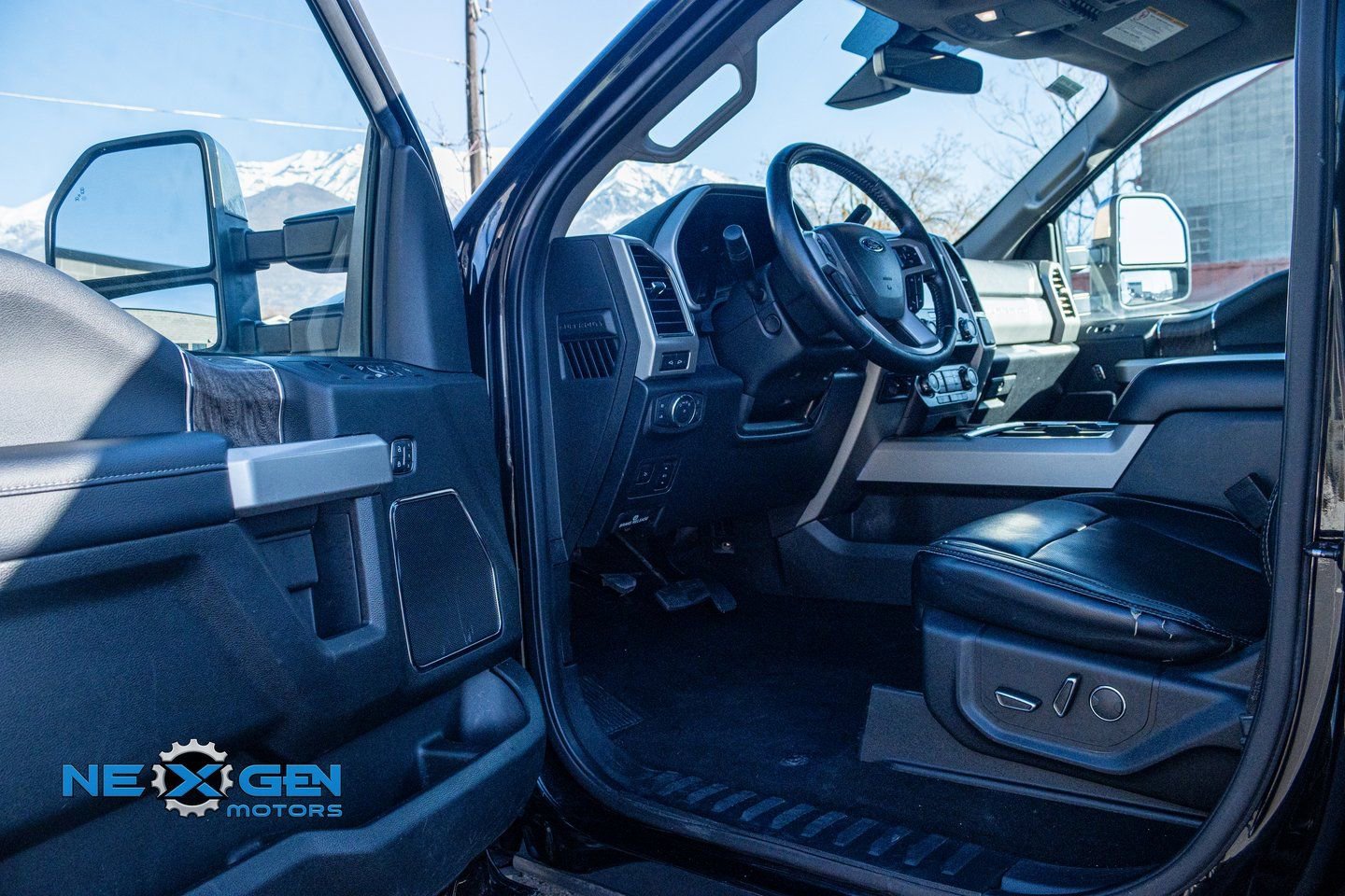 Used 2019 Ford F350 Lariat w/ Lariat Ultimate Package image 11