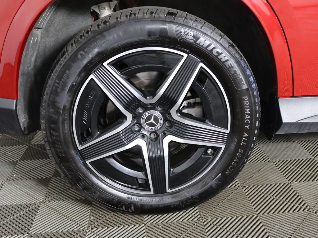 Used 2024 Mercedes-Benz GLC 300 4MATIC w/ AMG Line image 23
