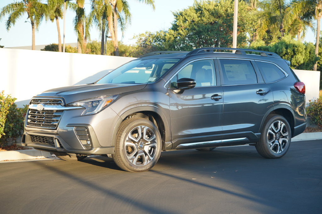 New 2026 Subaru Ascent Limited AWD/4WD image 1