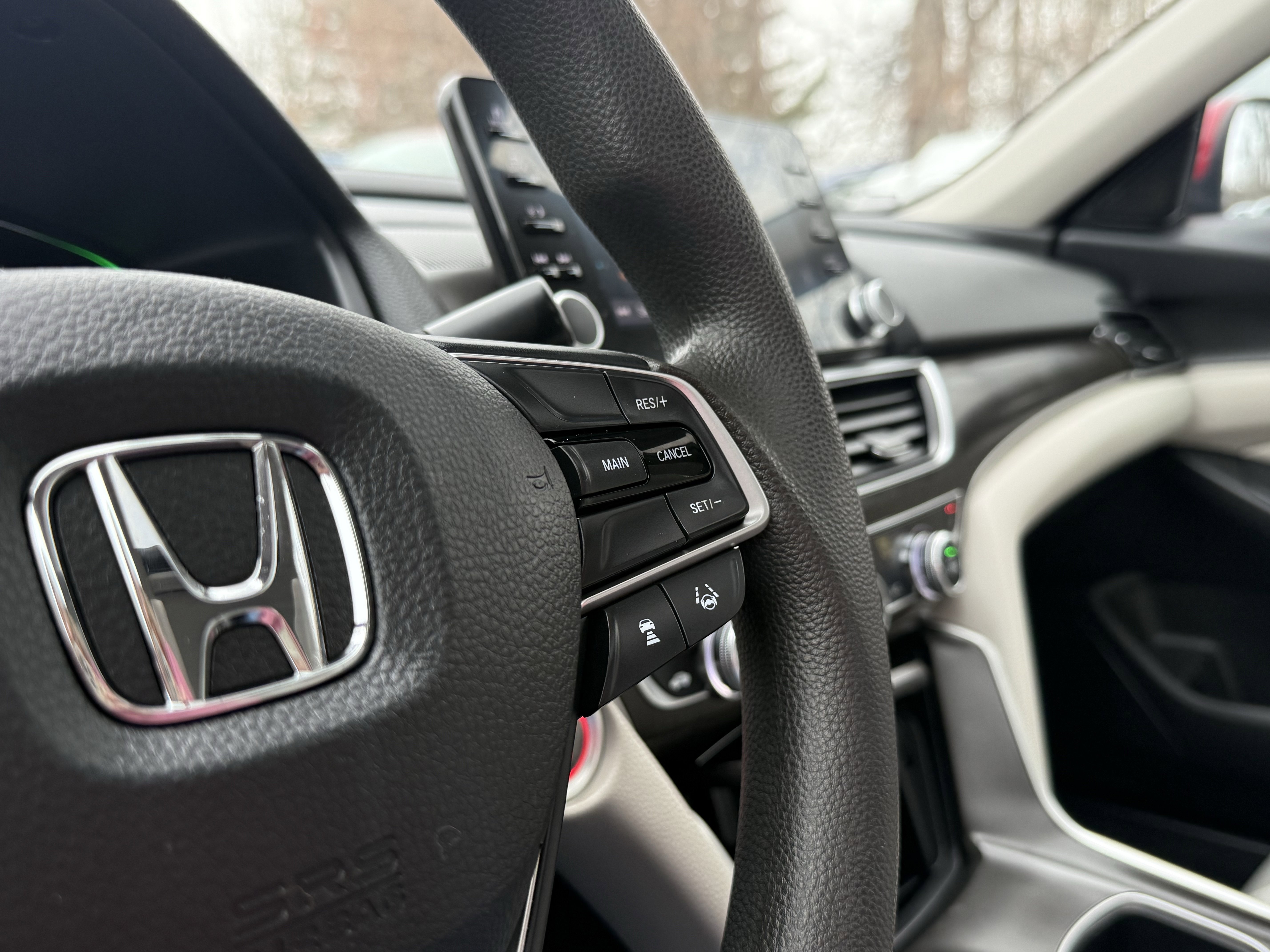 Used 2018 Honda Accord EX image 21