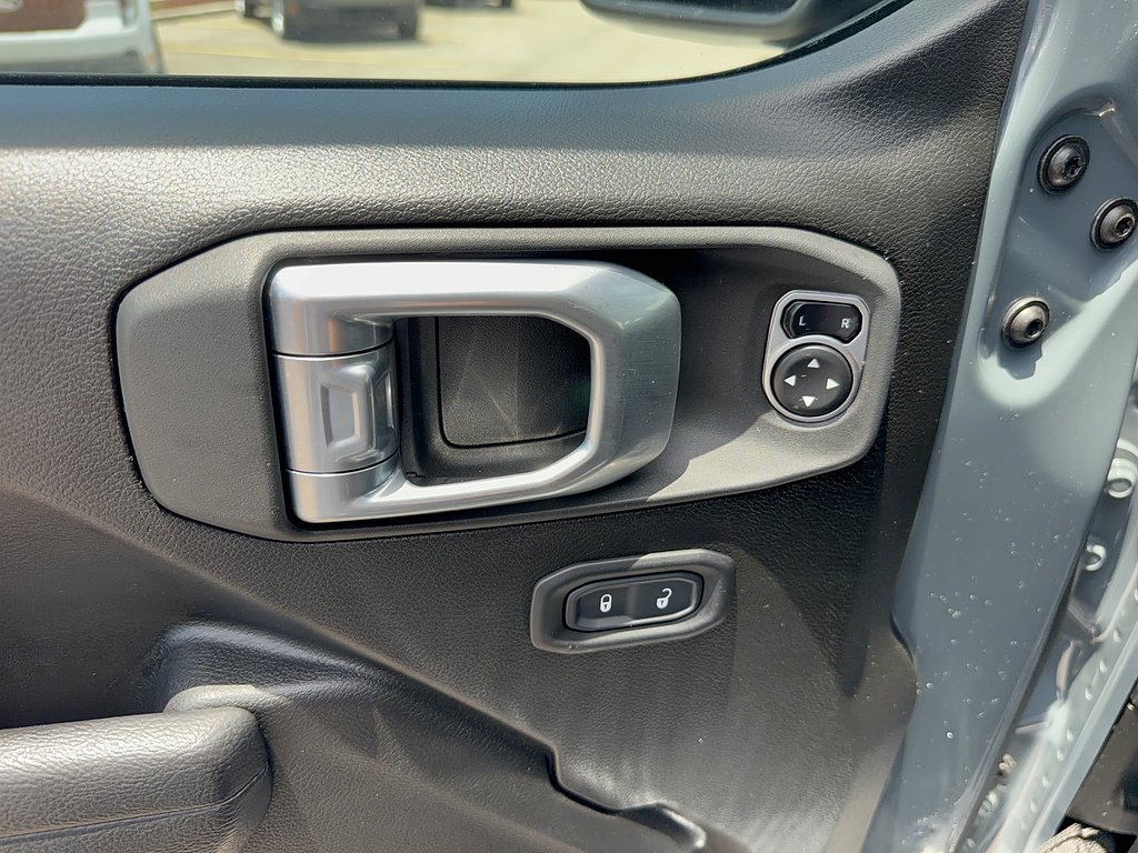 Used 2024 Jeep Wrangler Unlimited Sport AWD/4WD image 11