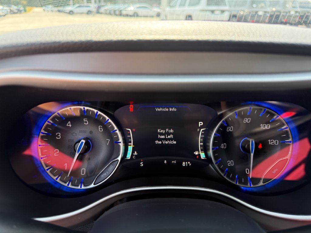 New 2027 Chrysler Pacifica Select FWD image 15