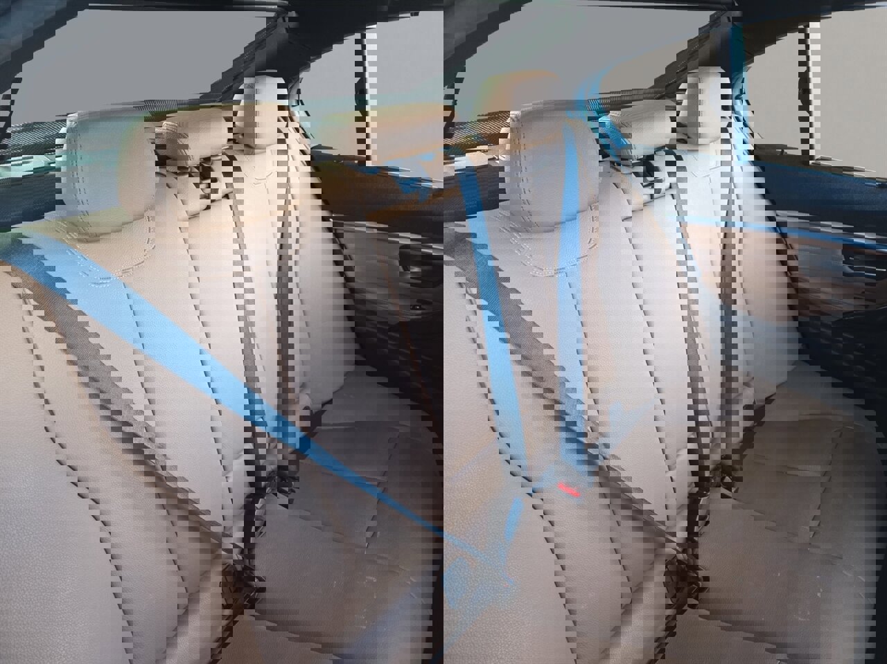 Used 2016 BMW 340i Sedan image 17