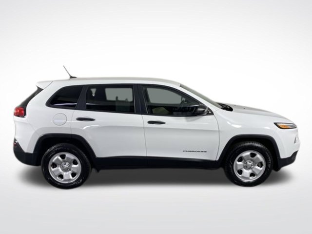 Used 2017 Jeep Cherokee Sport AWD/4WD image 6