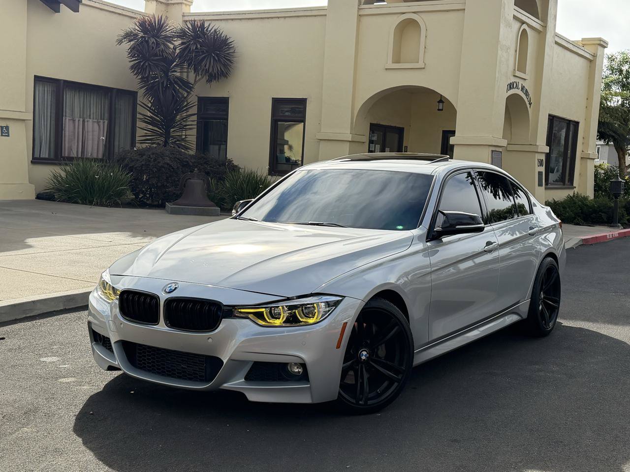 Used 2015 BMW 328i Sedan RWD image 1