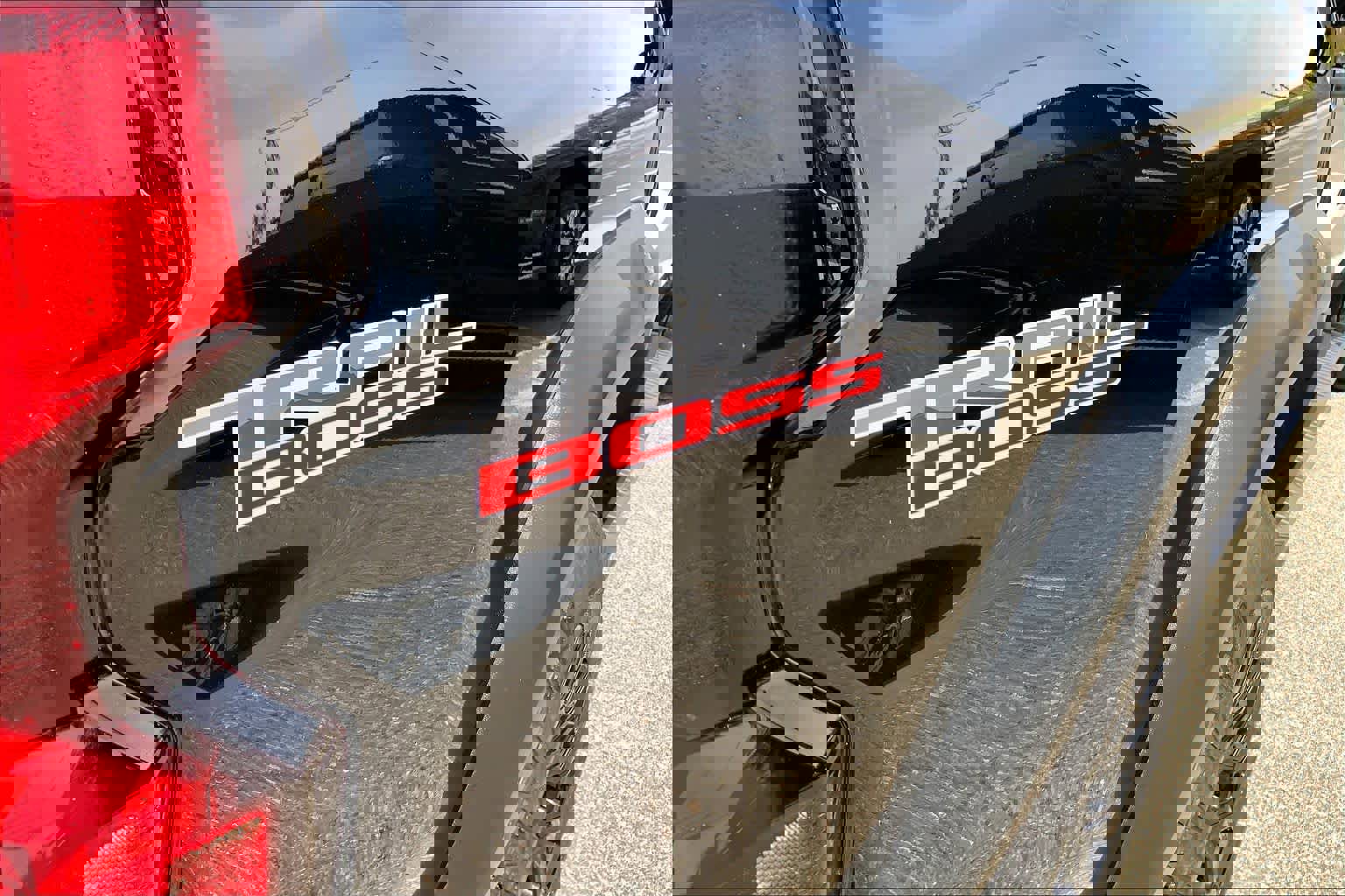 Used 2023 Chevrolet Colorado Trail Boss w/ Technology Package AWD/4WD image 10