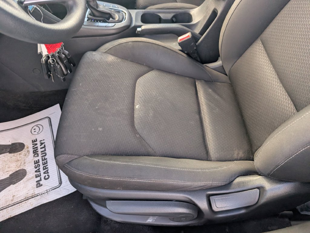 Used 2020 Hyundai Elantra GT FWD image 16