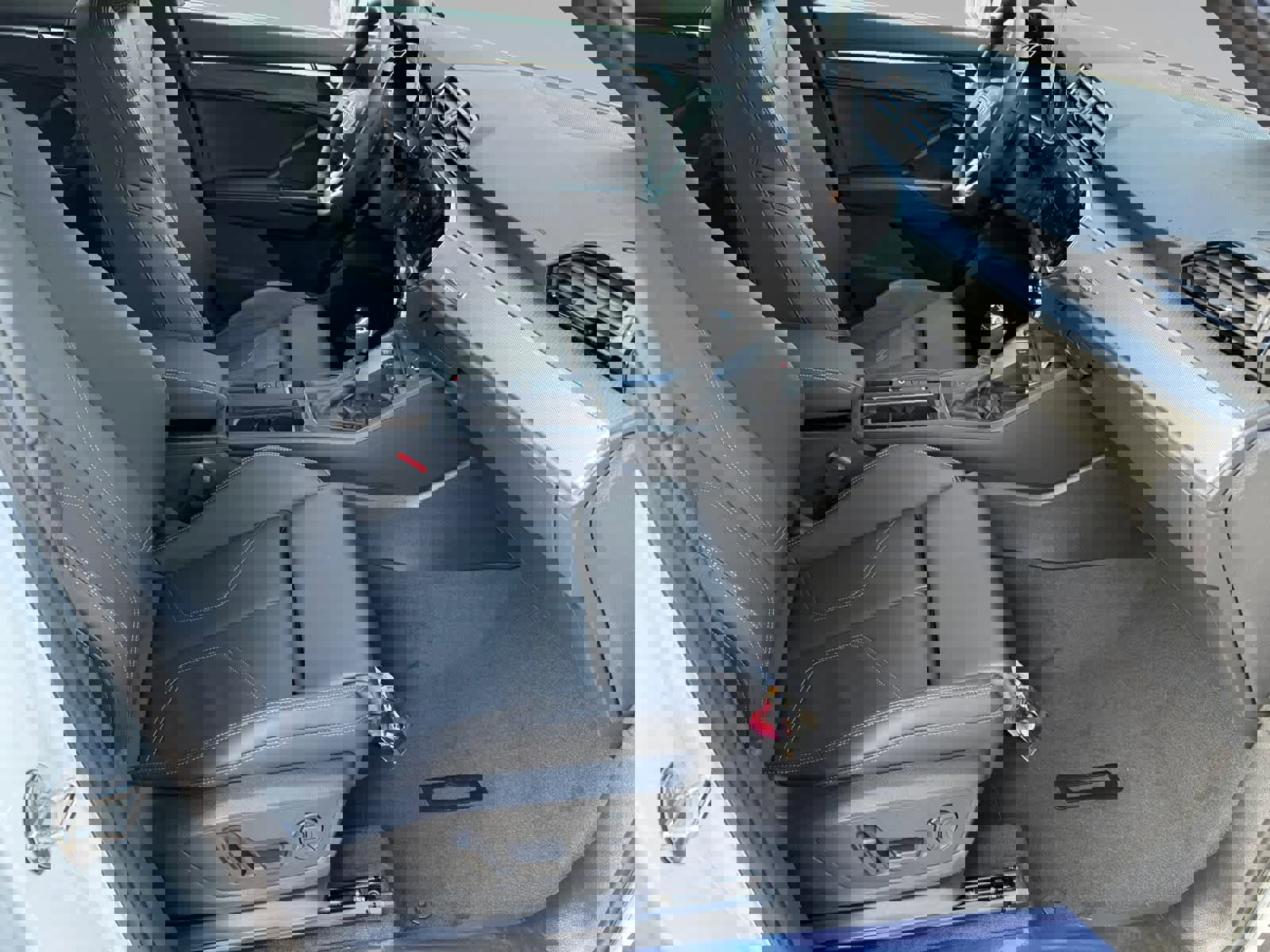 New 2025 Audi Q3 2.0T Premium image 9