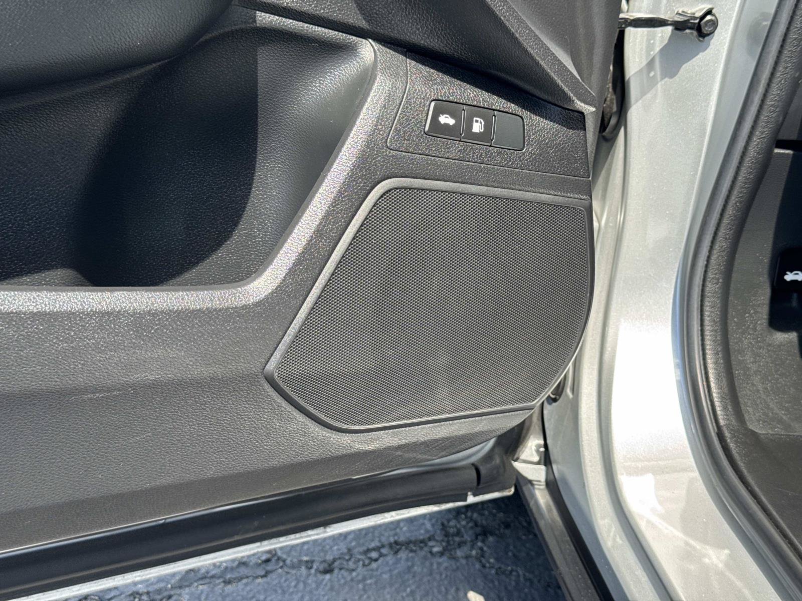 Certified 2019 Honda Clarity Touring image 23