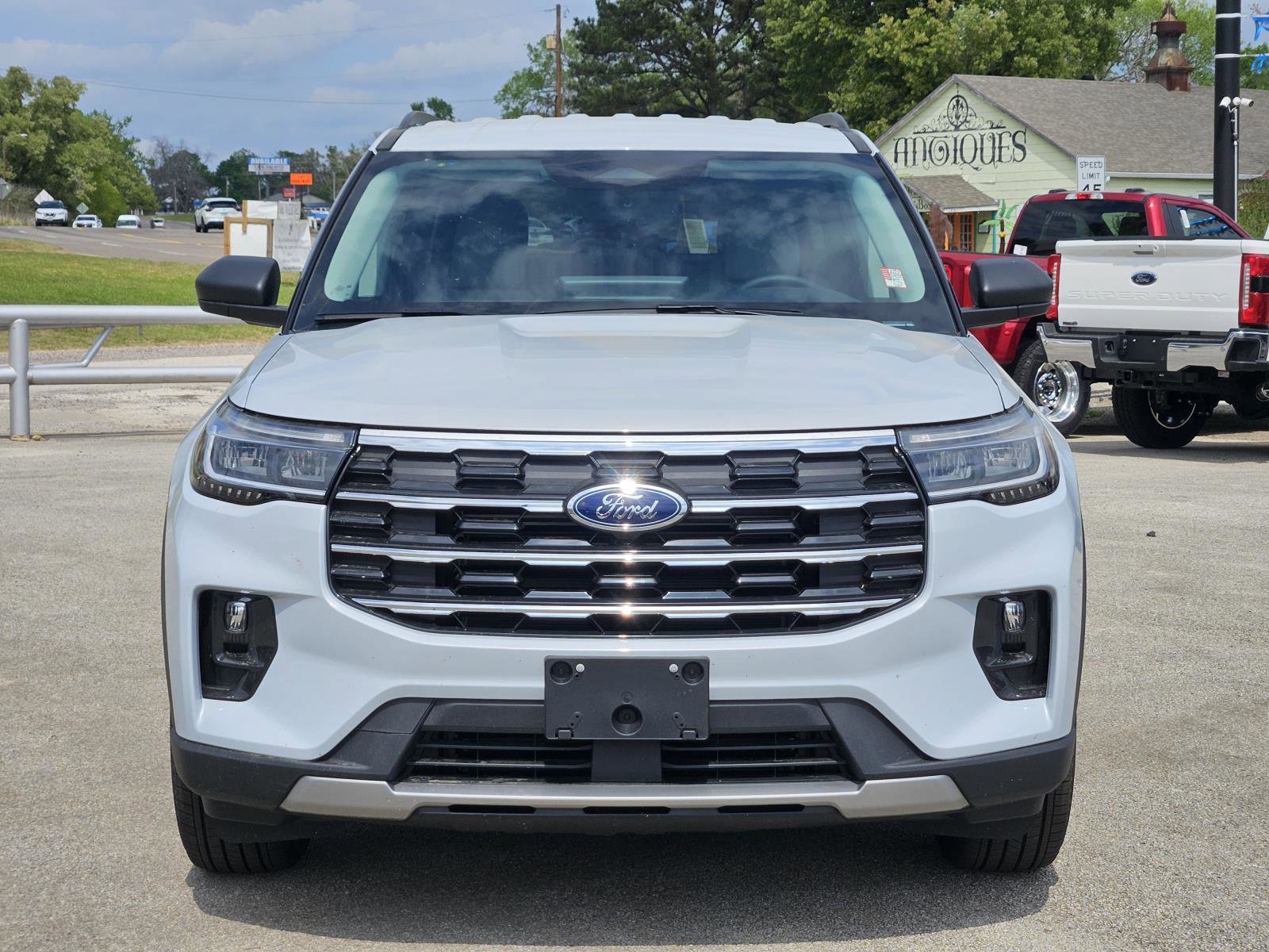 New 2026 Ford Explorer Active w/ Active Comfort Package image 2