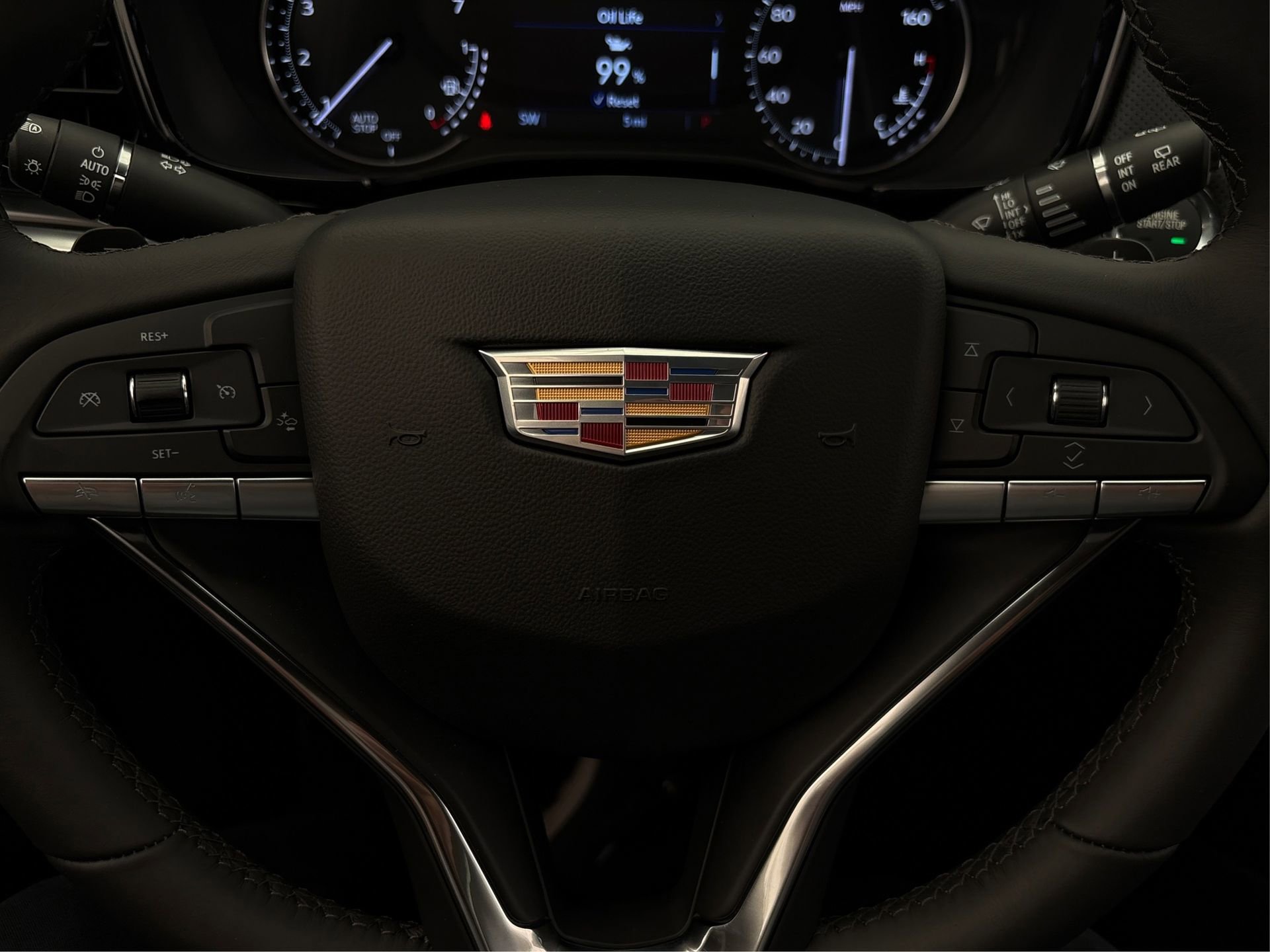 New 2025 Cadillac XT6 Luxury image 19