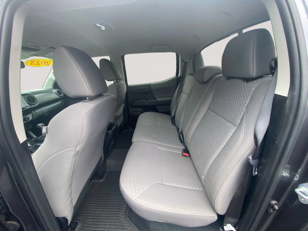 Used 2023 Toyota Tacoma SR AWD/4WD image 13