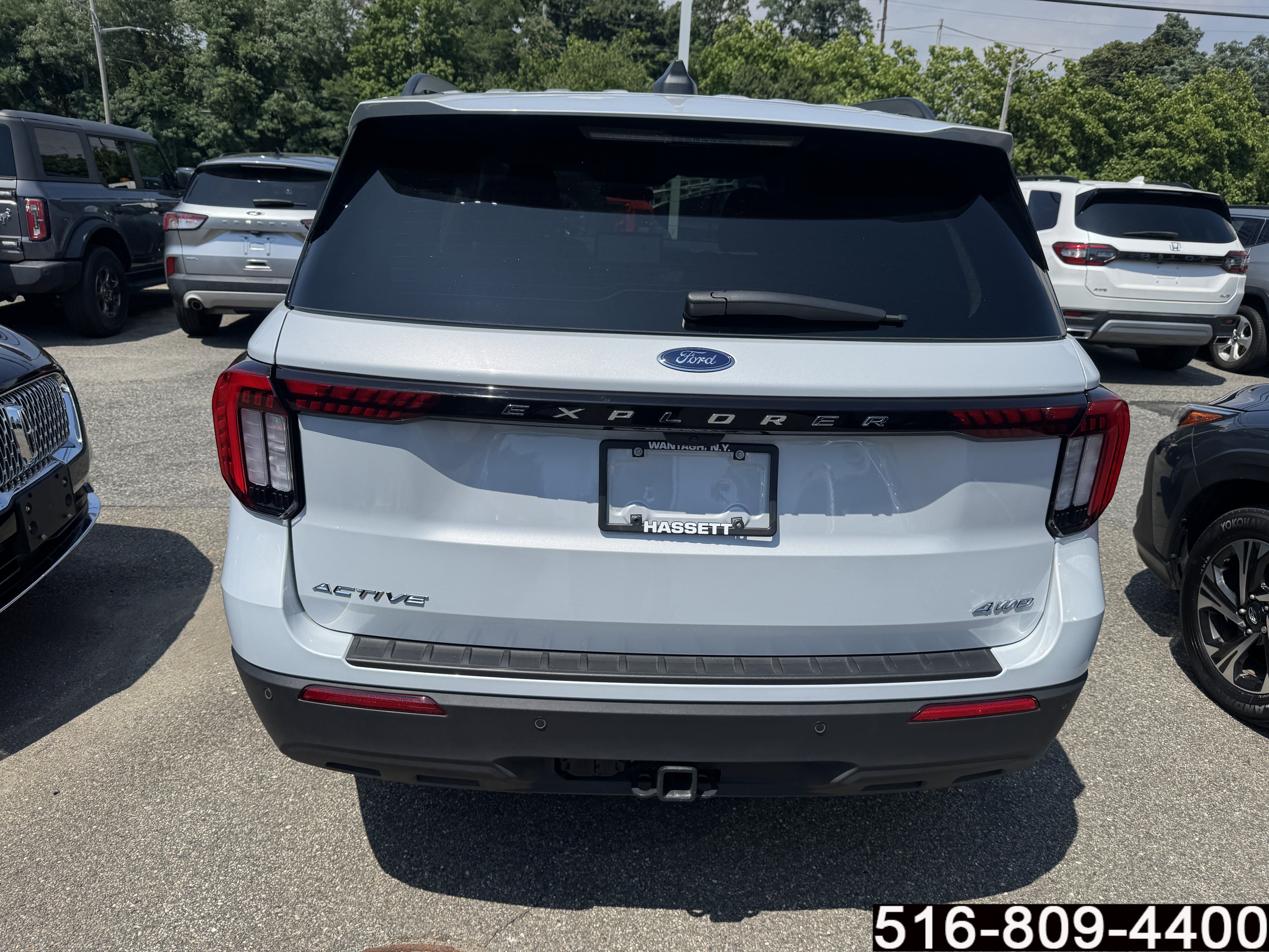 Used 2026 Ford Explorer Active AWD/4WD image 6