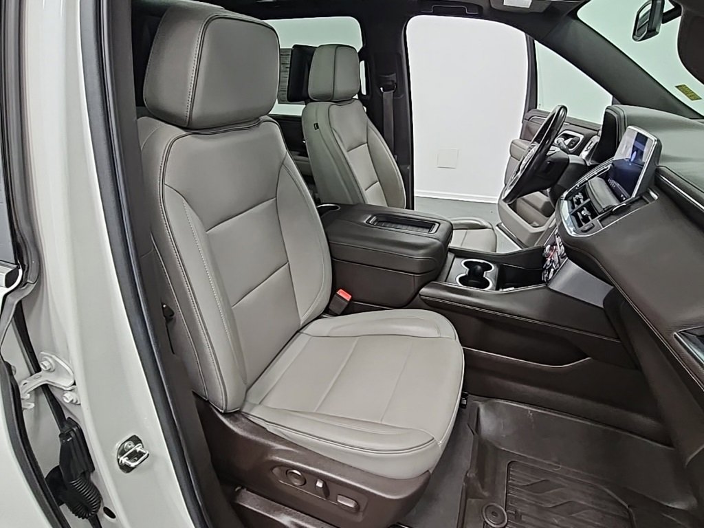 Used 2021 GMC Yukon XL SLT w/ SLT Premium Package image 47