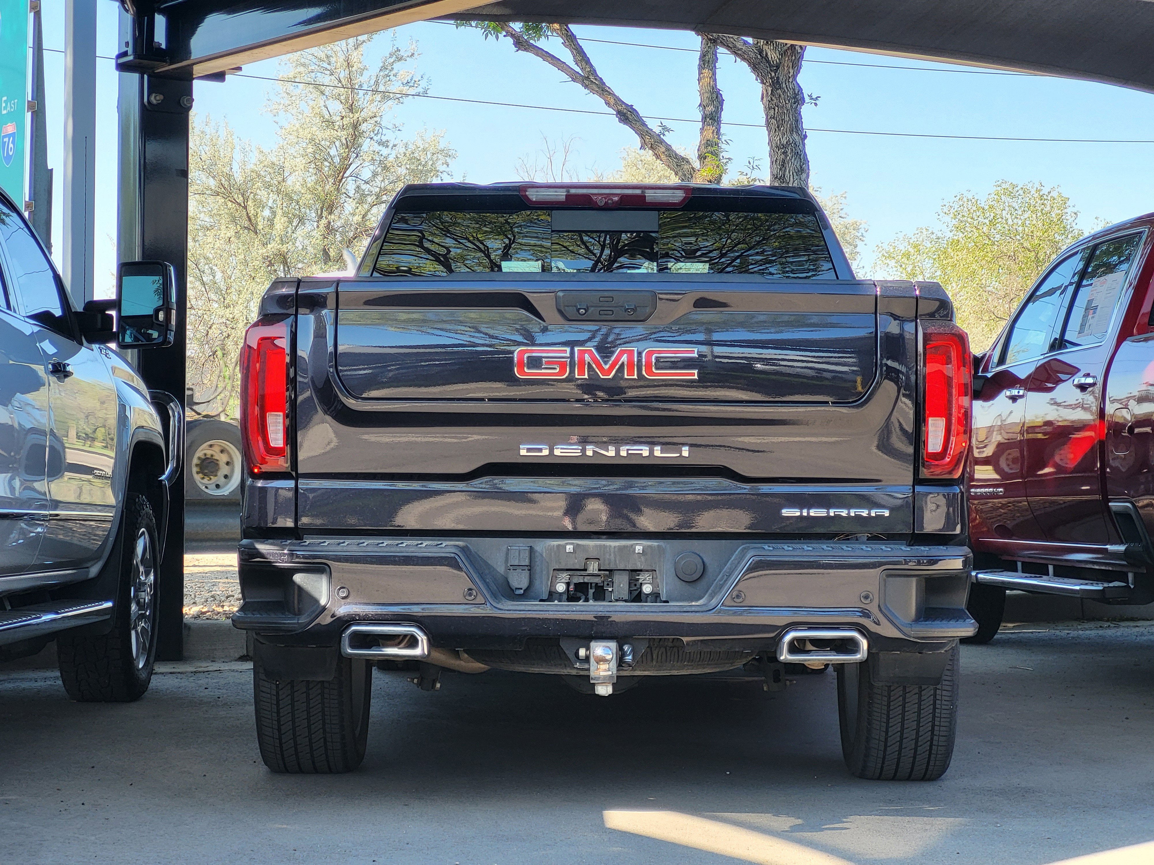 Used 2023 GMC Sierra 1500 Denali w/ Denali Reserve Package AWD/4WD image 4