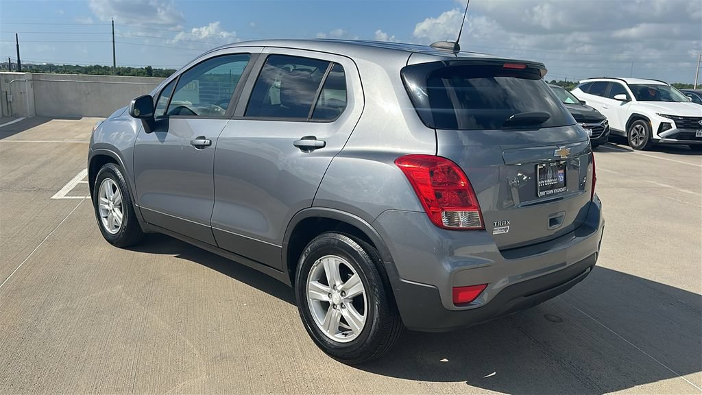 Used 2020 Chevrolet Trax LS w/ Tint and Cruise Package FWD image 10