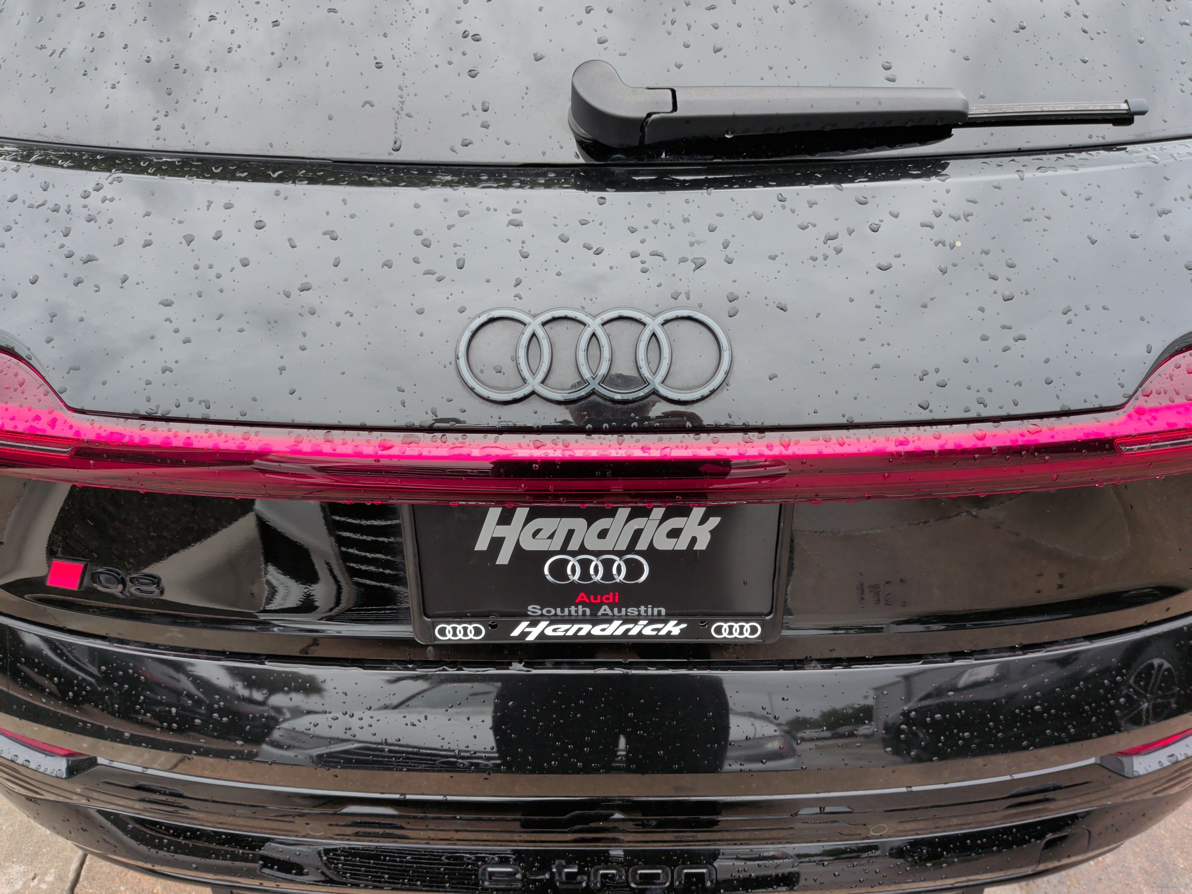 Used 2024 Audi Q8 e-tron Prestige w/ Prestige Package AWD/4WD image 40