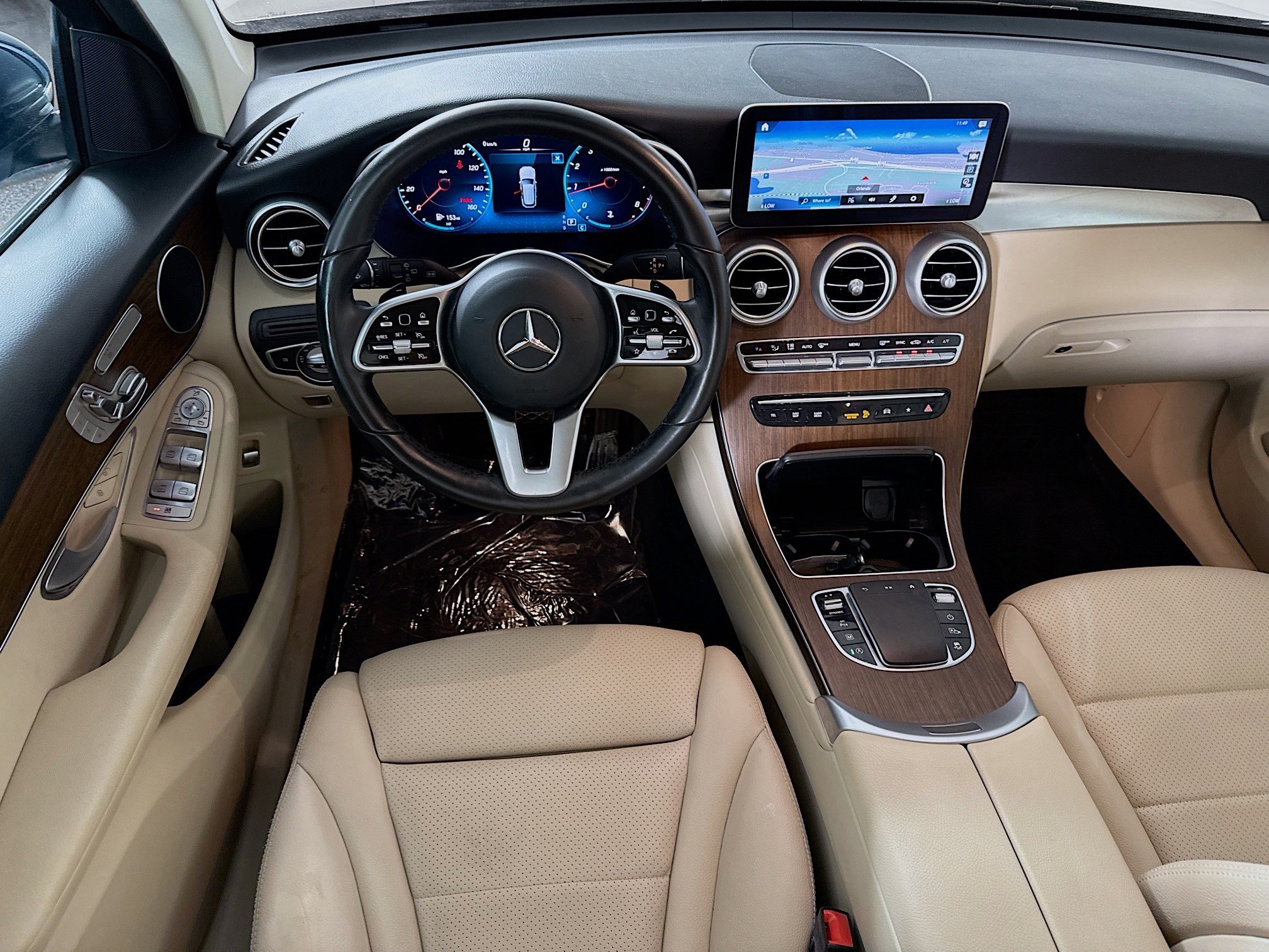 Used 2022 Mercedes-Benz GLC 300 4MATIC w/ Multimedia Package Lite image 17