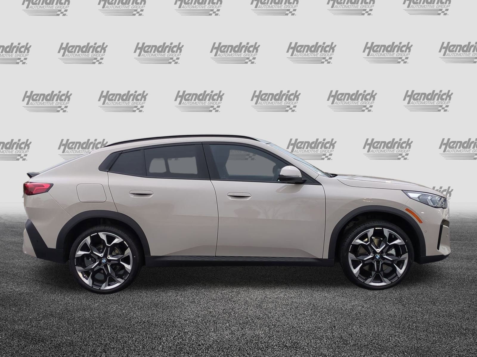 Certified 2026 BMW X2 xDrive28i w/ Technology Package AWD/4WD image 10