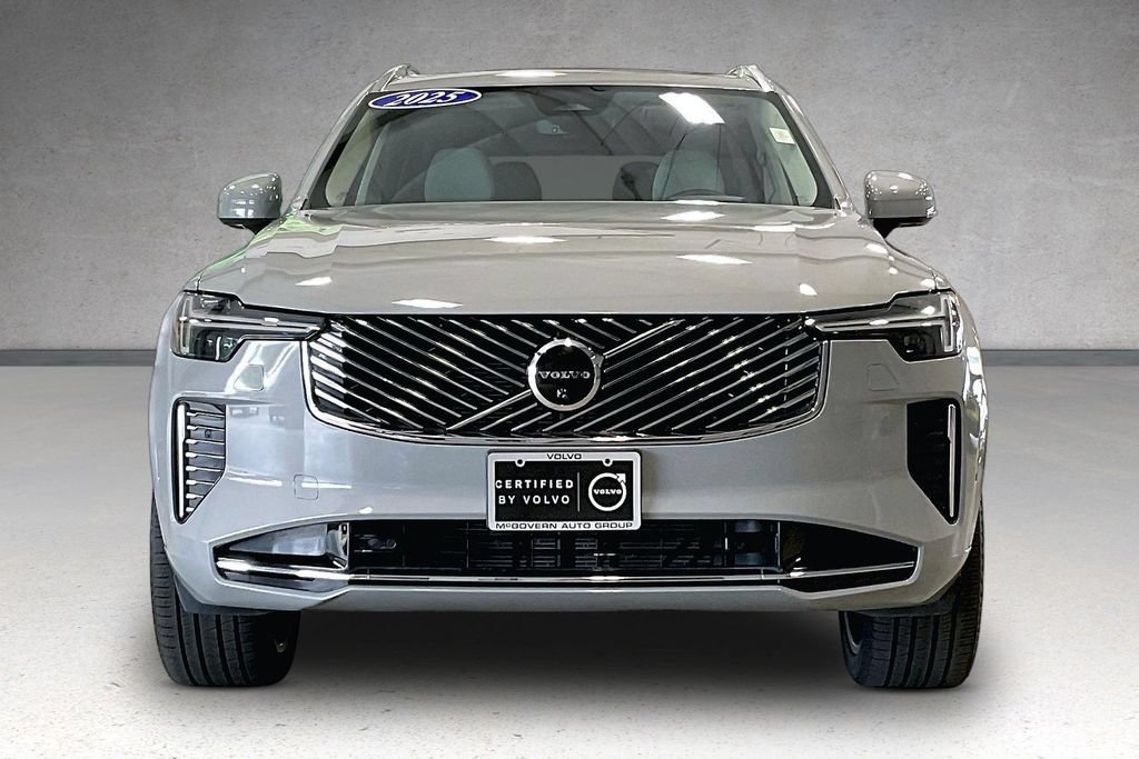 Certified 2025 Volvo XC90 B5 Ultra AWD/4WD image 2