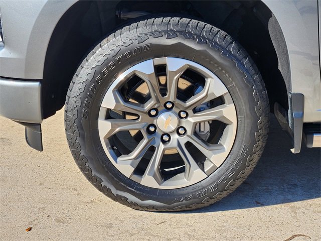 Used 2024 Chevrolet Silverado 1500 High Country w/ Technology Package image 10