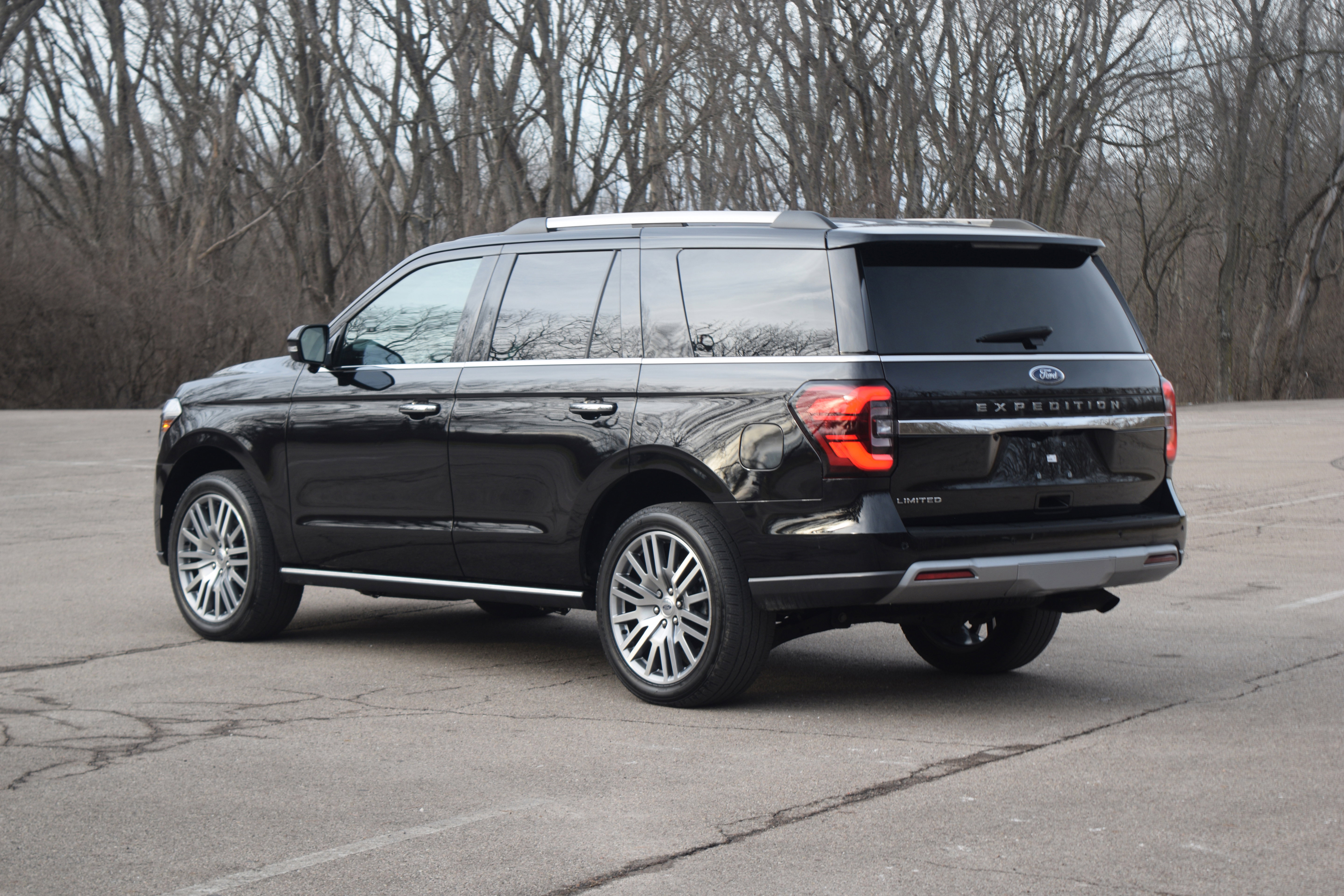 Used 2023 Ford Expedition Limited image 25