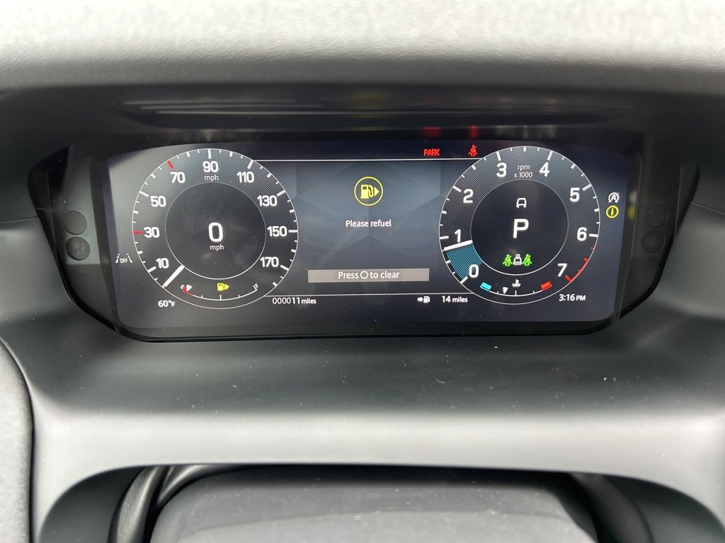 New 2025 Land Rover Discovery Sport S image 27