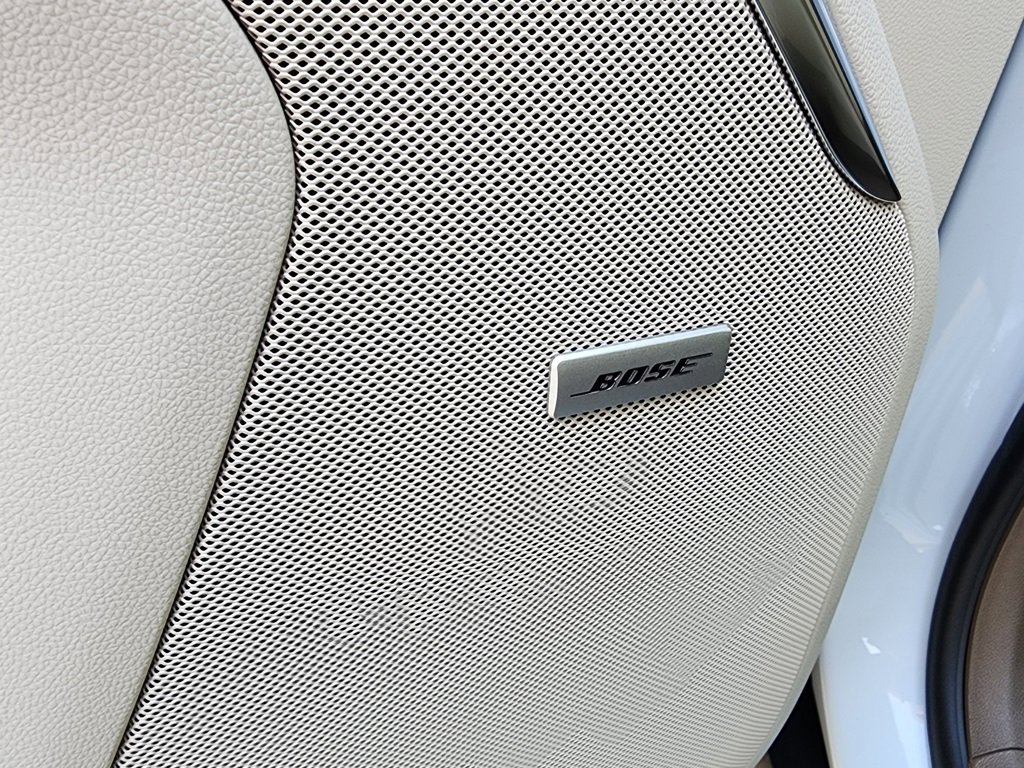 New 2026 GMC Yukon XL Denali w/ Denali Reserve Package image 13