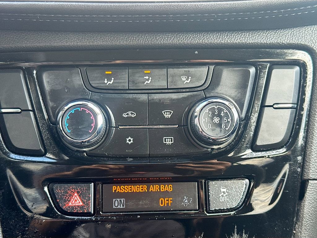 Used 2021 Buick Encore Preferred image 15