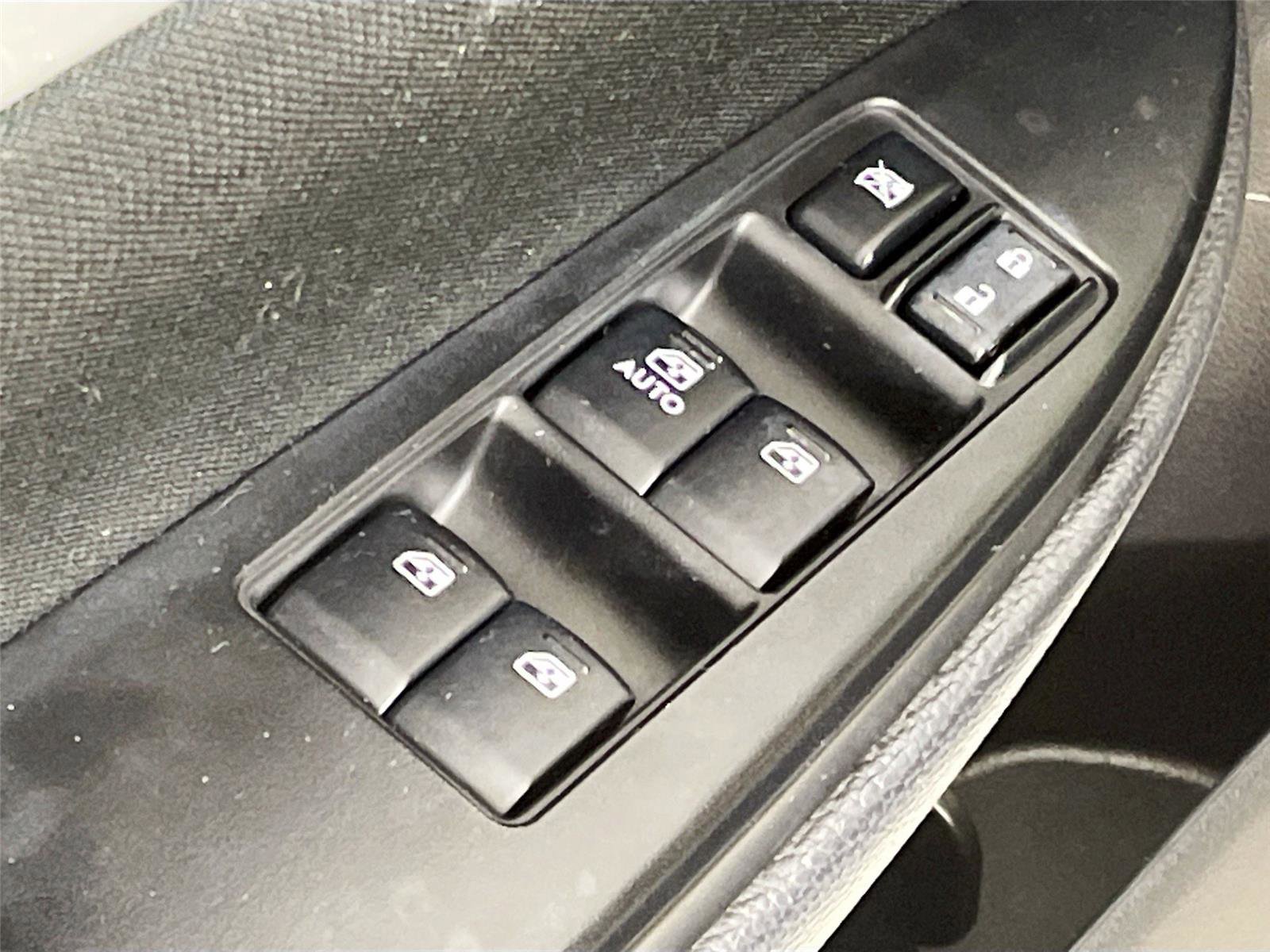 Used 2013 Subaru Outback 2.5i Premium w/ All-Weather Pkg image 19