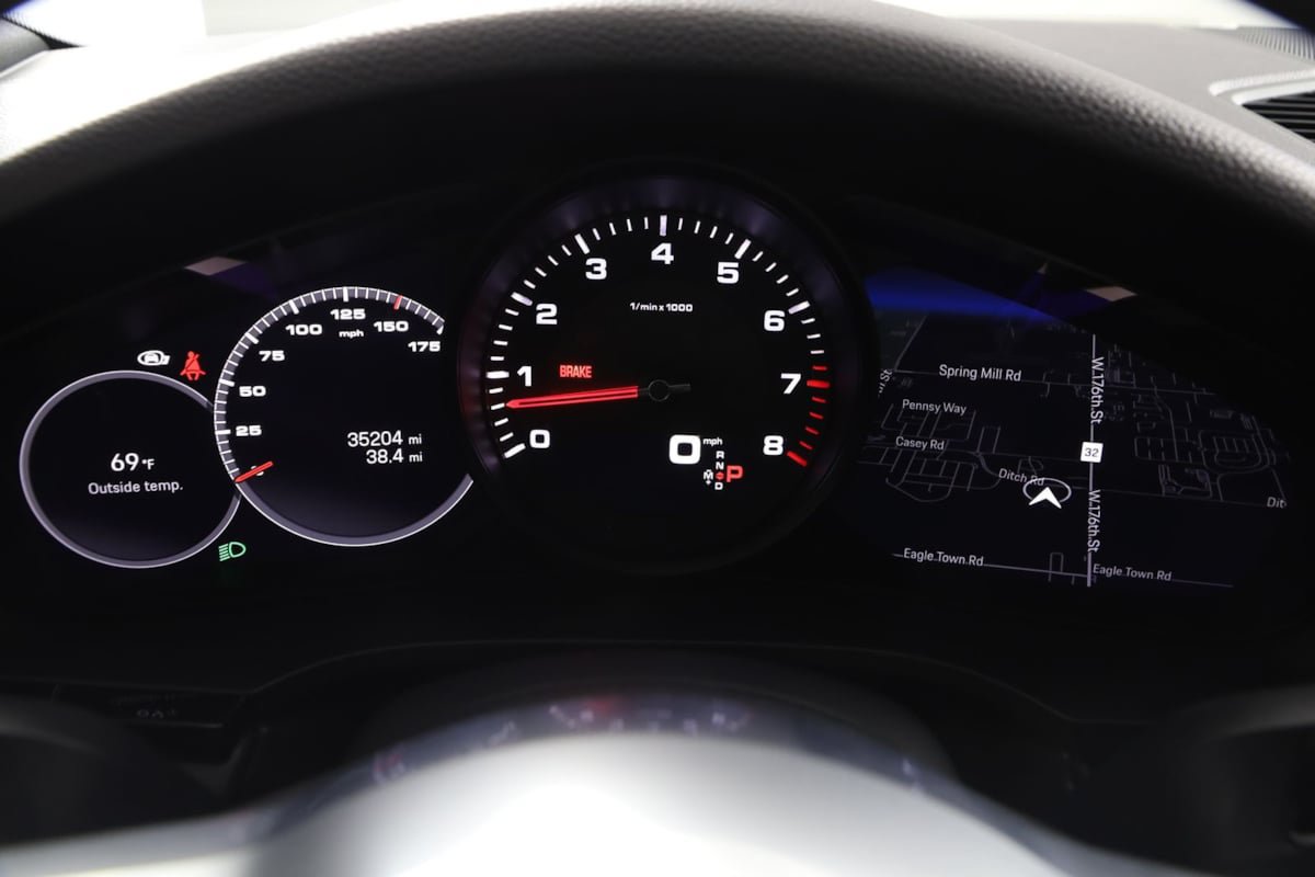 Used 2023 Porsche Cayenne Platinum Edition AWD/4WD image 18
