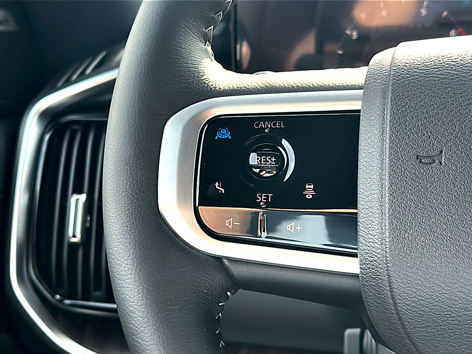 New 2026 Nissan Armada SL w/ Captain's Chari Seat Package image 20