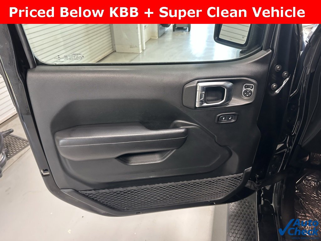 Used 2018 Jeep Wrangler Sport image 9