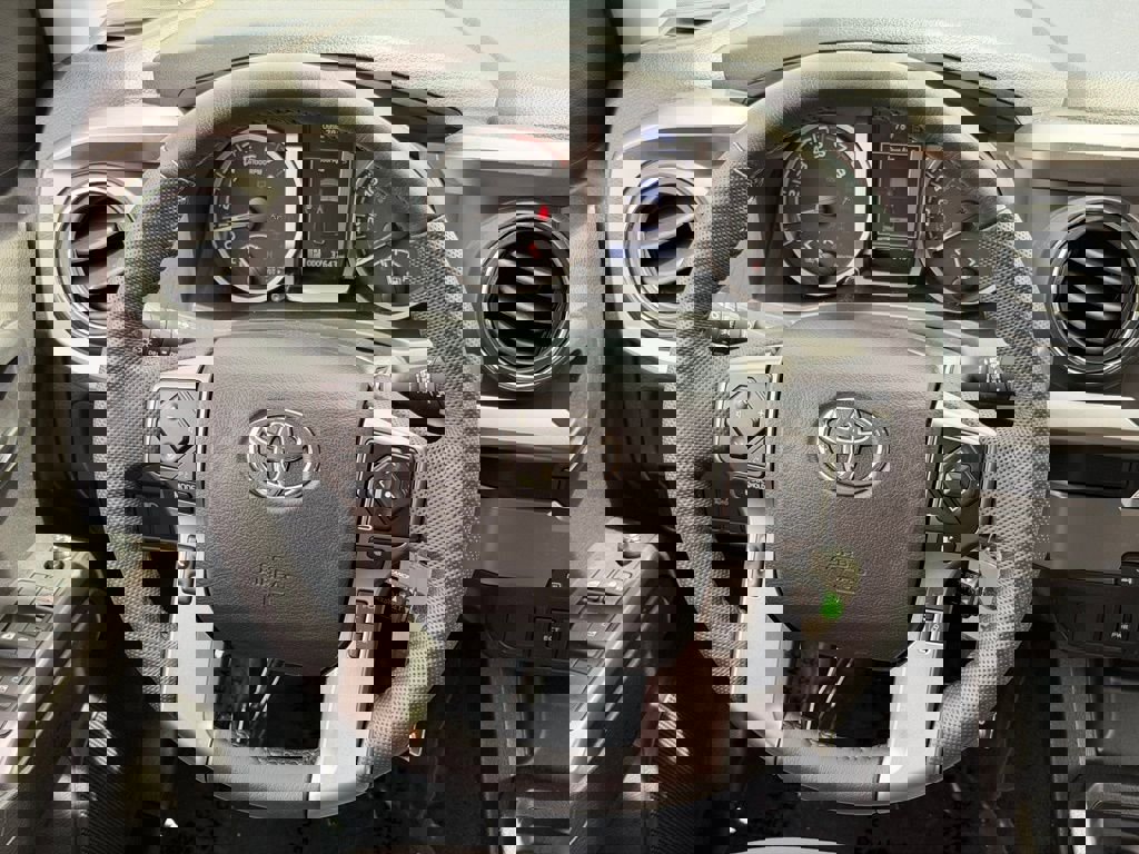 Used 2022 Toyota Tacoma SR5 image 17