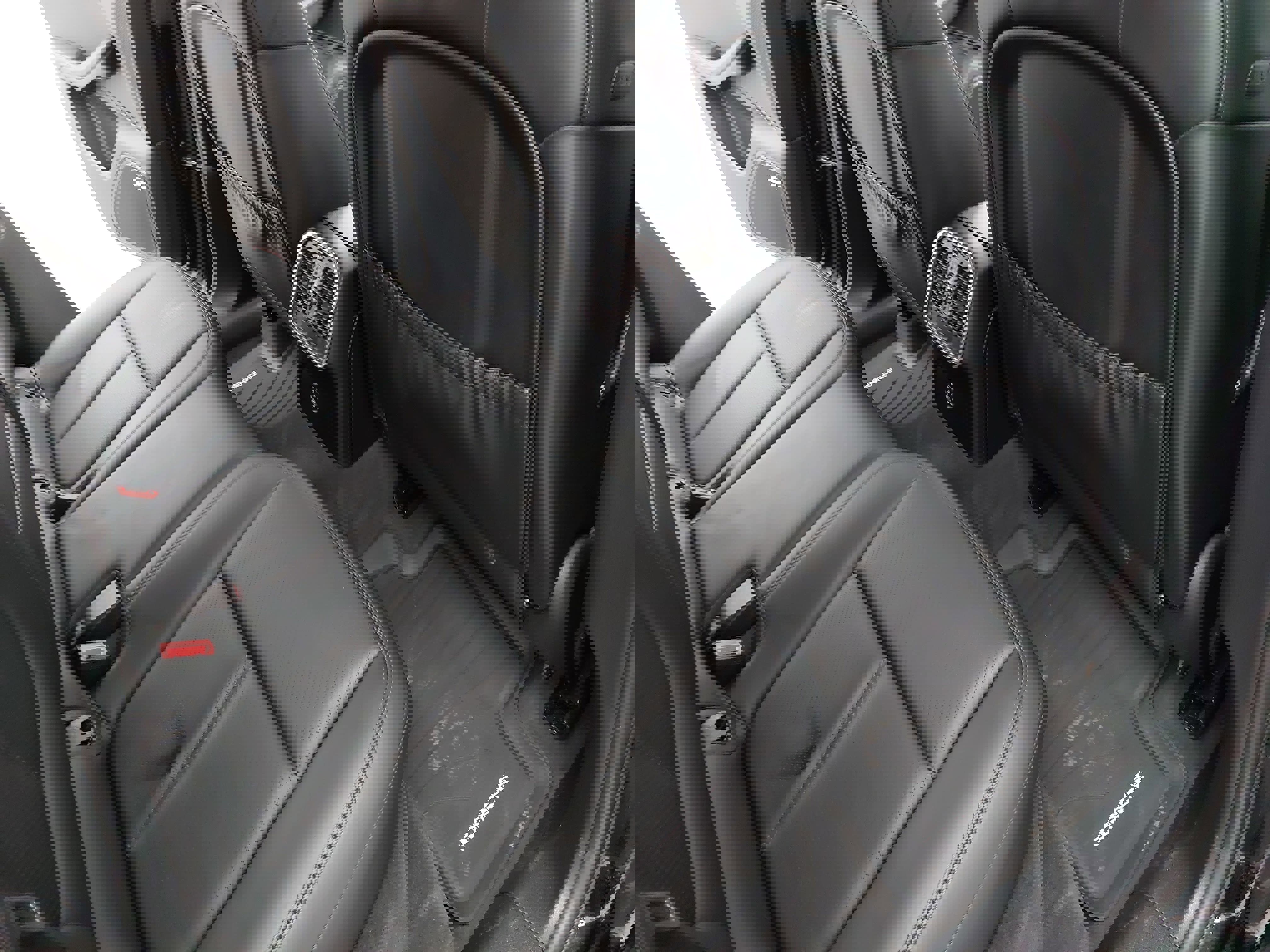 Certified 2021 Porsche Macan image 13