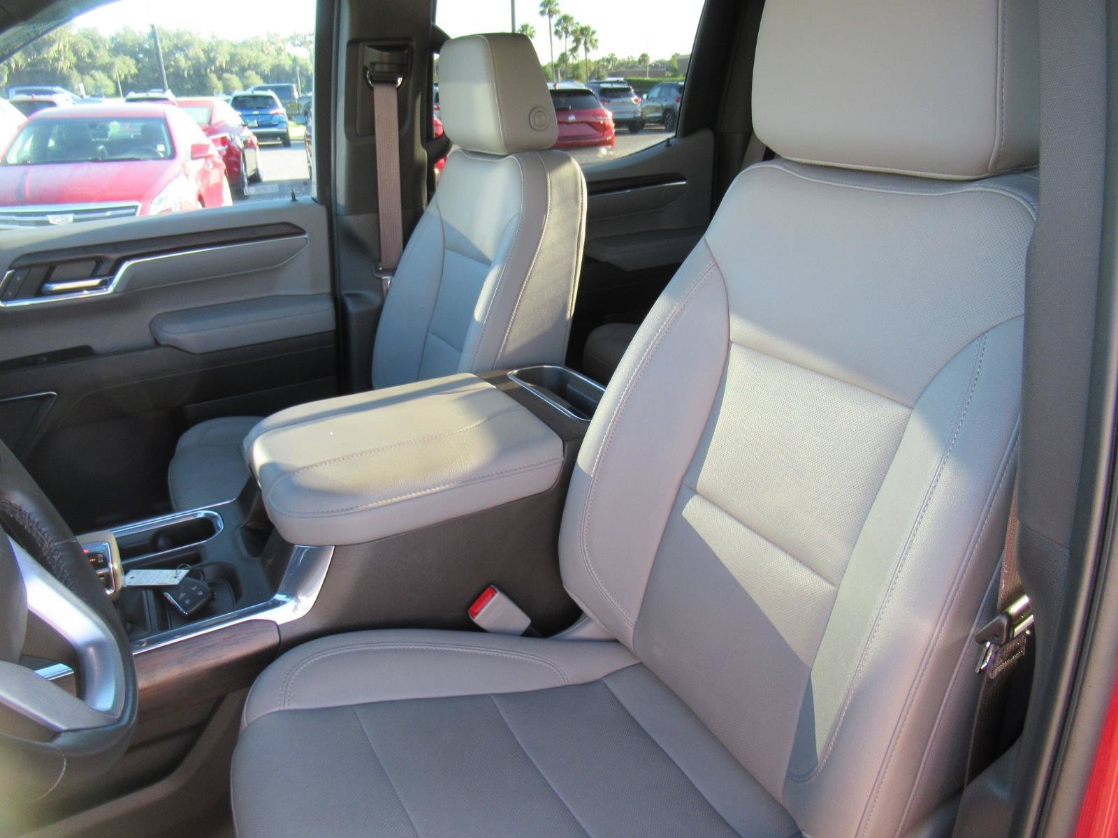 Used 2023 GMC Sierra 1500 SLT w/ SLT Premium Plus Package AWD/4WD image 18
