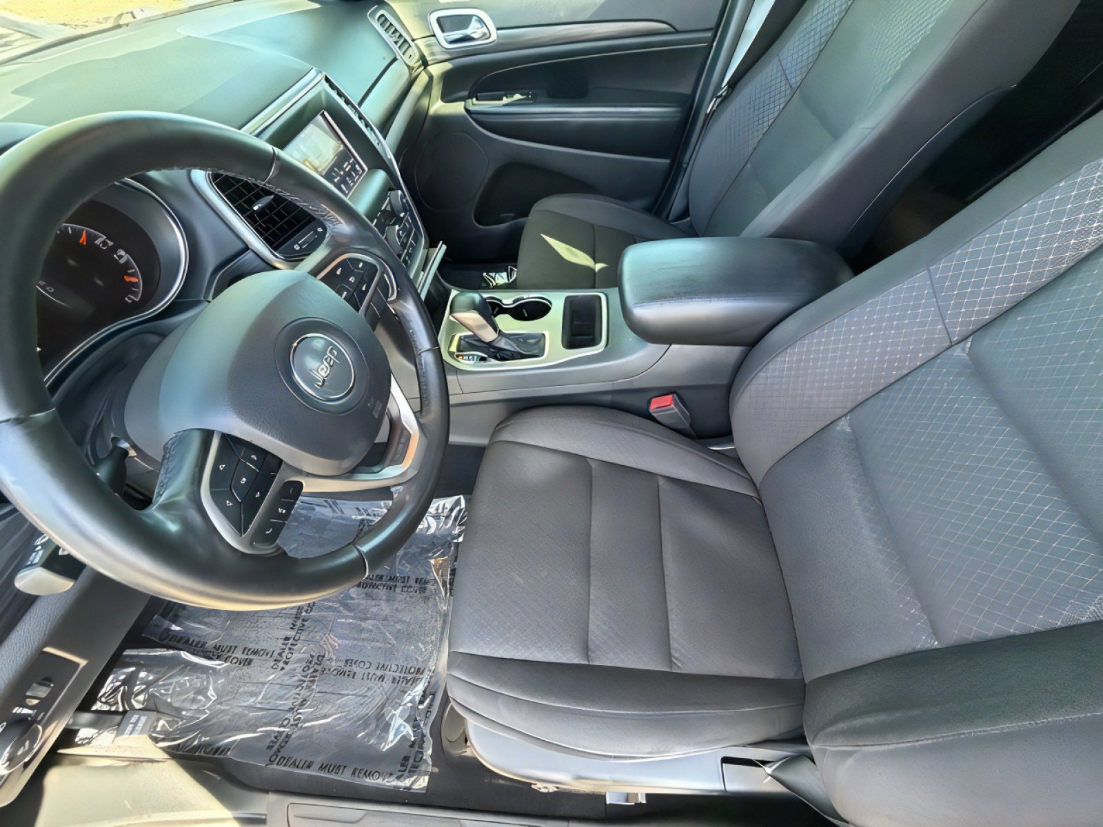 Used 2020 Jeep Grand Cherokee Laredo image 13