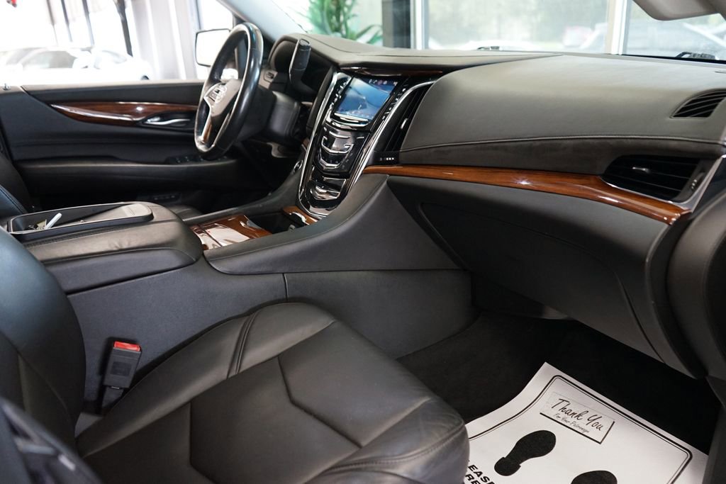 Used 2015 Cadillac Escalade Premium AWD/4WD image 51