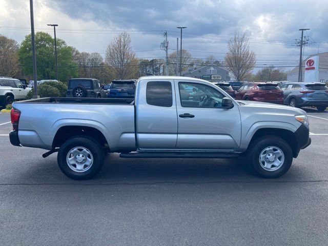 Certified 2023 Toyota Tacoma SR AWD/4WD image 10