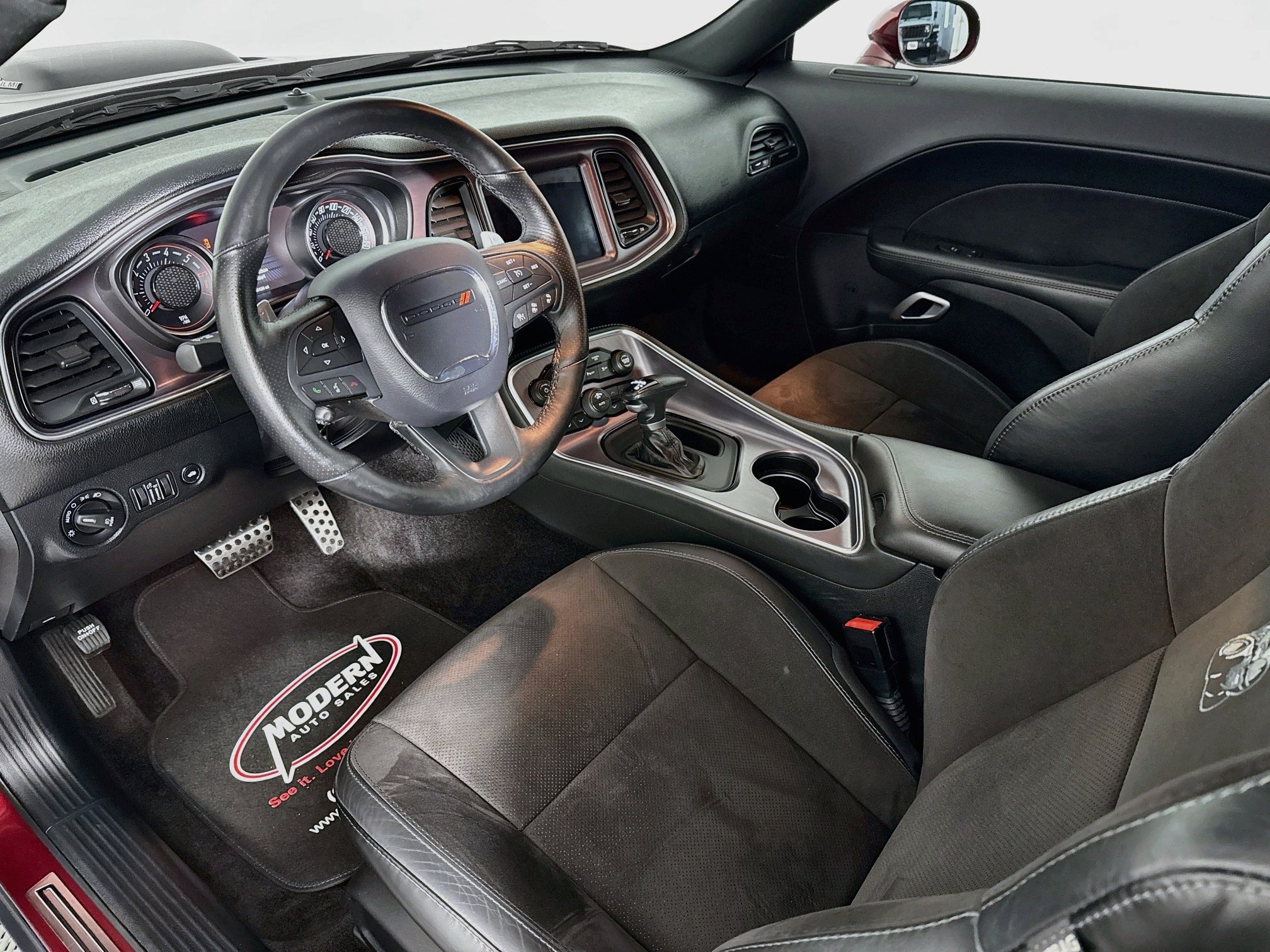Used 2017 Dodge Challenger R/T Scat Pack RWD image 8