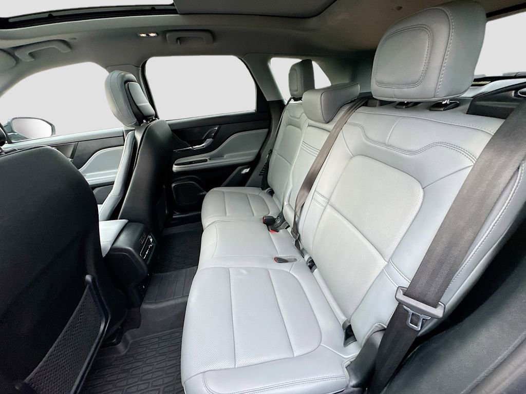 Used 2022 Lincoln Corsair Reserve w/ Equipment Group 201A image 20