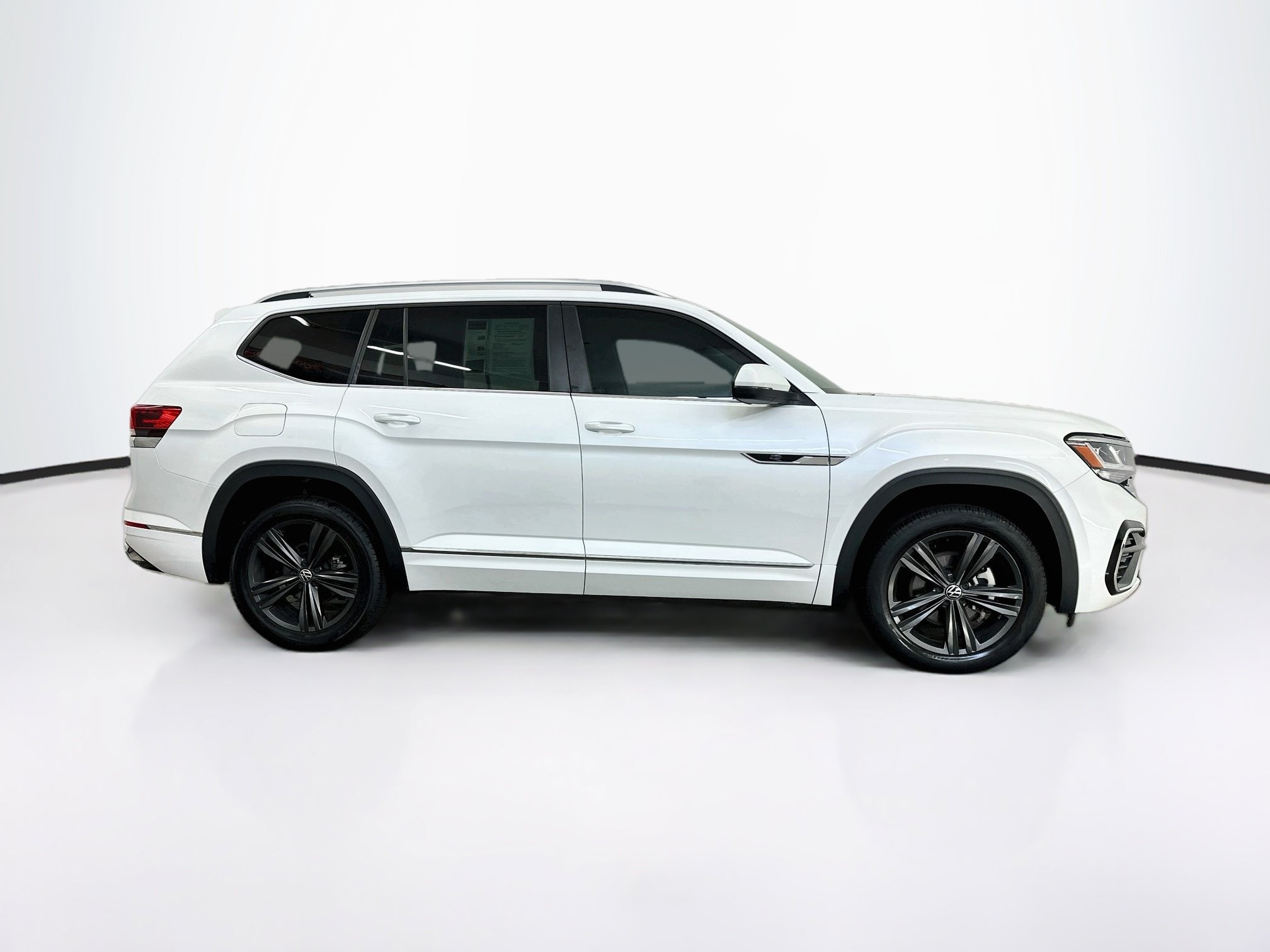 Used 2022 Volkswagen Atlas SEL R-Line AWD/4WD image 10