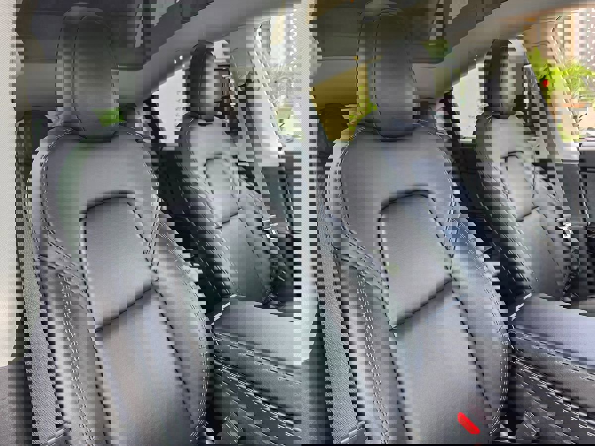 Used 2021 Tesla Model Y Long Range AWD/4WD image 15