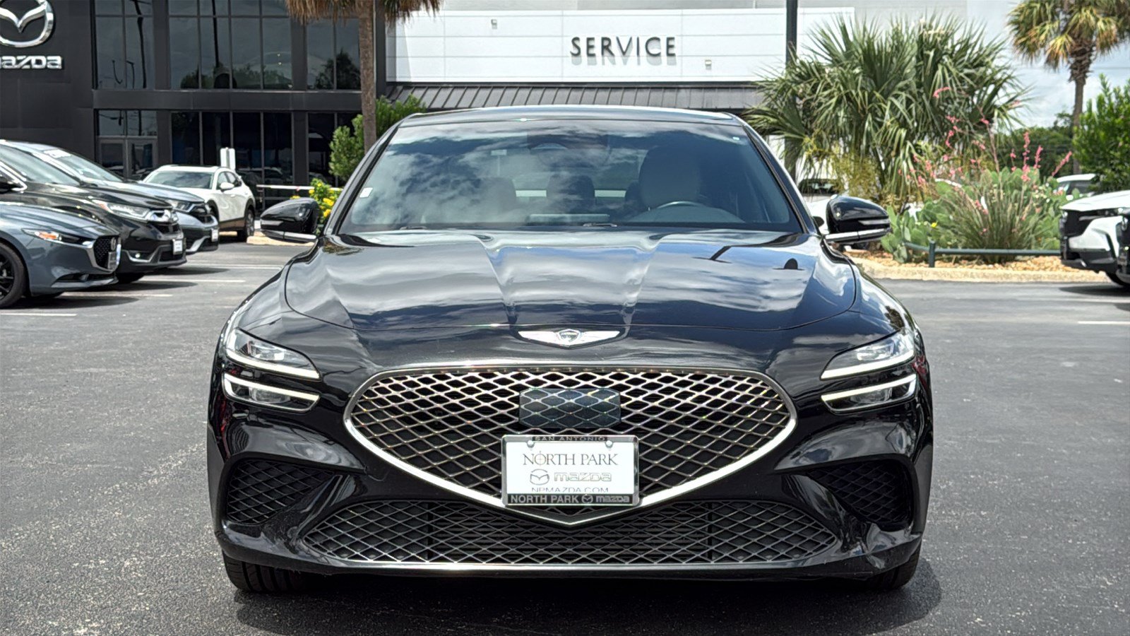 Used 2023 Genesis G70 2.0T RWD image 3