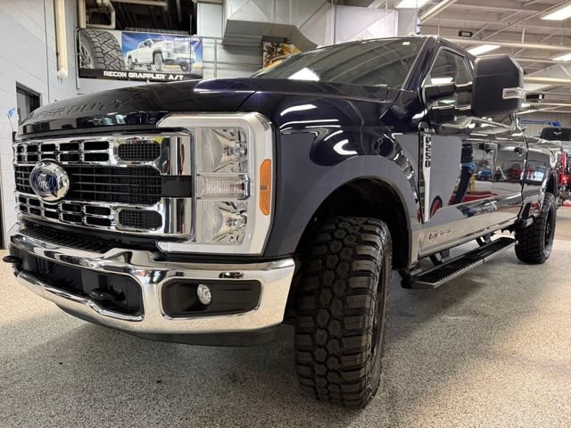 Used 2023 Ford F250 XLT w/ FX4 Off-Road Package AWD/4WD image 3