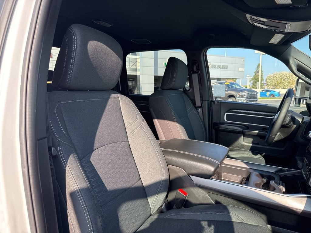 New 2026 RAM 2500 Big Horn AWD/4WD image 12