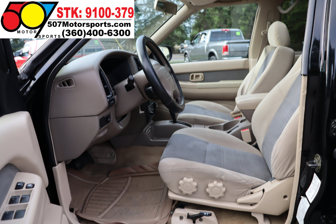 Used 2001 Nissan Pathfinder SE image 12