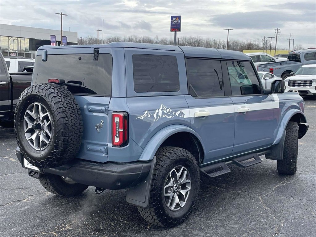 Used 2023 Ford Bronco Badlands image 3