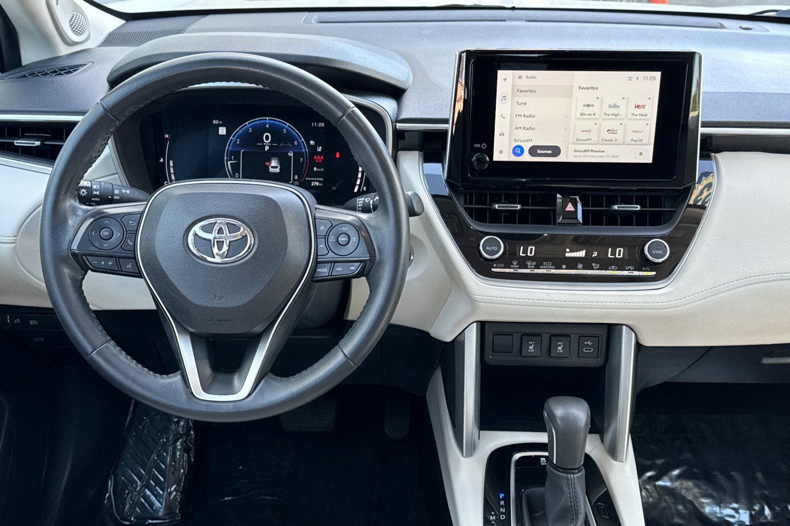 Certified 2023 Toyota Corolla Cross XLE w/ Convenience Package AWD/4WD image 20