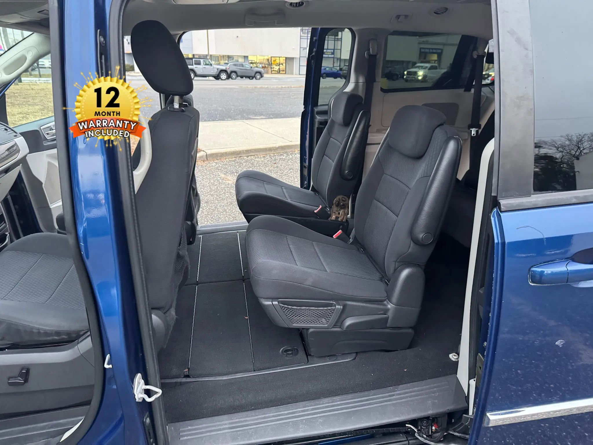 Used 2010 Dodge Grand Caravan SXT image 11